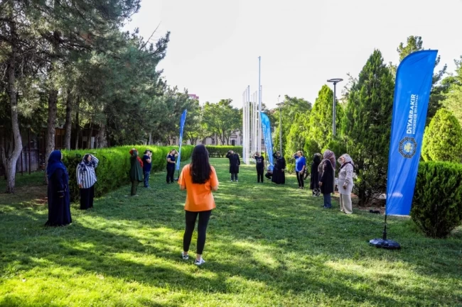 Diyarbakır'da yurttaşlara sabah sporları etkinliği