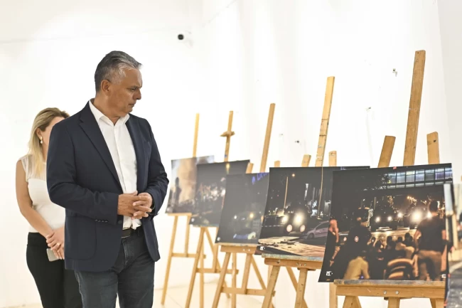 Antalya Muratpaşa'da 15 Temmuz anısına fotoğraf sergisi