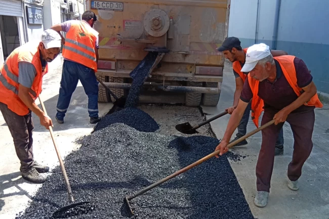Bursa Osmangazi Belediyesi'nden yol seferberliği