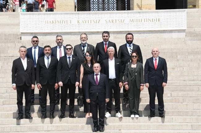 IBIA'dan Anıtkabir'e ziyaret