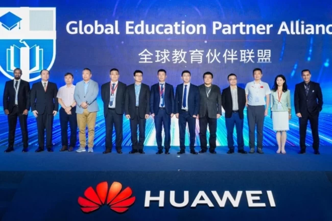 Huawei, endüstri ekosisteminde değeri ortaya çıkarmak için 'küresel eğitim ve sağlık hizmetleri' iş ittifakı