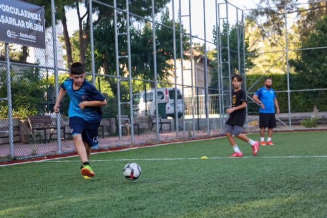 Antalya Büyükşehir'in spora ve sporcuya desteği sürüyor