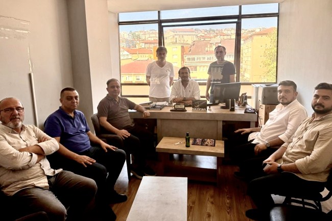 AK Parti’den BATİYAC’a ziyaret