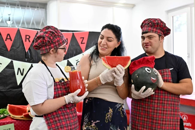 Engelsiz mutfakta "Karpuz Şenliği"