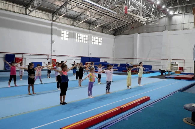 Sakarya'da çocuklar sporun her dalında dolu dolu bir yaz tatiline başladı