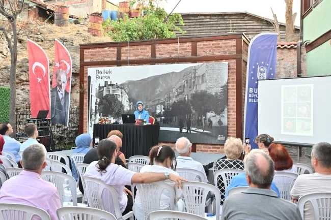 Bursa'da ‘Kent Tarihi Söyleşileri'nin son konuğu Ayşe Özkan emanet oldu