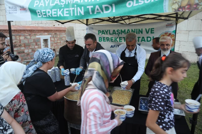 Bursa Mevlevihanesi'nde aşure merasimi