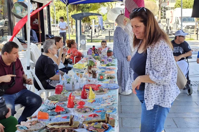 Kocaeli Gölcük Anıtpark'ta engelleri aşan sergi