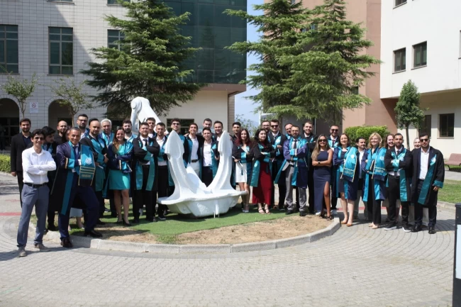 BTÜ Denizcilik Fakültesi ilk mezunlarını verdi