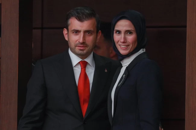 Sümeyye Erdoğan Bayraktar Next Sosyal'e katıldı, eşinden 'hoşgeldin' yanıtı geldi