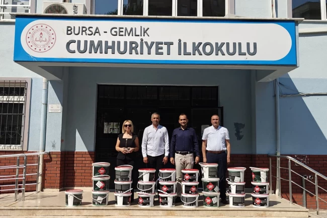 Bursa Gemlik'te eğitime renkli destek