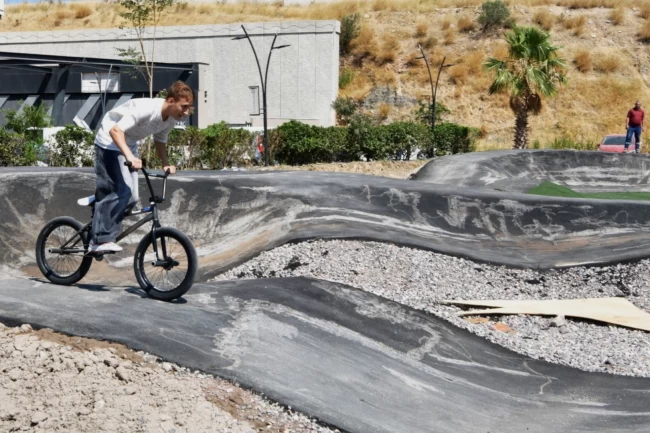 İzmir Bornova'da pedallar geleceğe dönecek