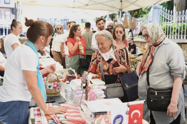 Bursa Osmangazi'de üreten kadınlara özel sokak