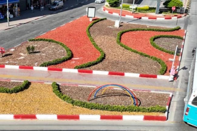 Antalya'da kurakçıl peyzajla hem tasarruf hem estetik sağlanıyor