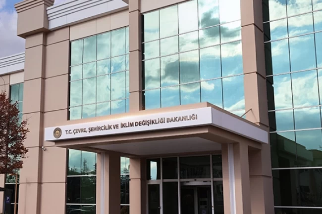 Milli Emlak'ta sahte kimlik skandalı!