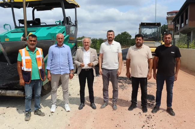 İzmit Belediyesinden Kabaoğlu'nda yoğun asfalt çalışması