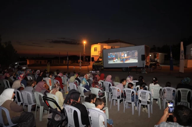 Kayseri Talas'ta 'Püfür Püfür' yazlık sinema