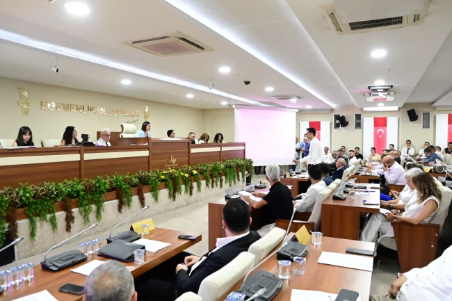 İzmir Karabağlar'dan eğitime güçlü destek