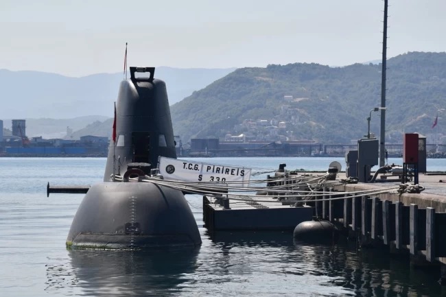 TCG Pirireis ilk kez Karadeniz görevinde