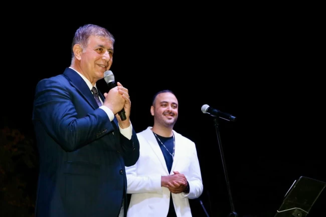 Başkan Tugay, Alaybey Mahalle Şenliği'ne katıldı