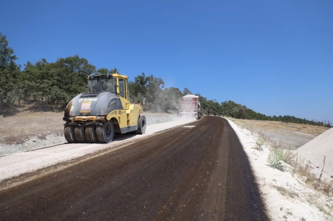 Mustafakemalpaşa'nın kırsal yollarına konfor geliyor