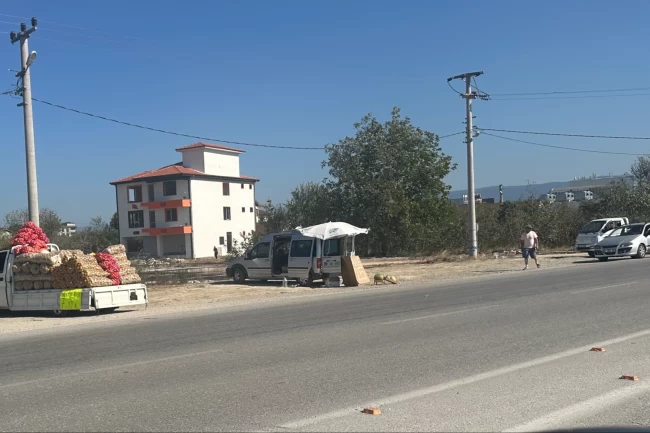 Düzce'de seyyar satıcılara belediye seyirci kalıyor