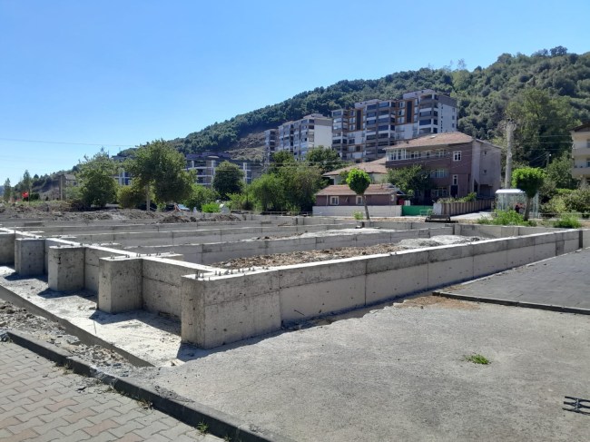 Kdz.Ereğli’de kapalı ve açık tenis kortu inşaatı devam ediyor