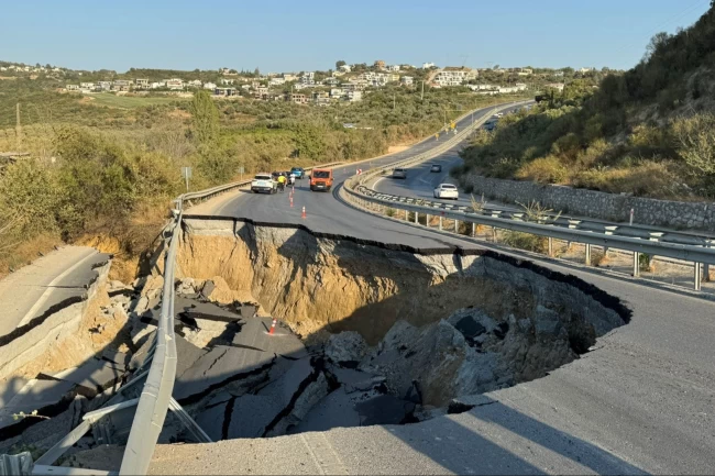 Kuşadası'nda çöken yol ile ilgili kritik sorular