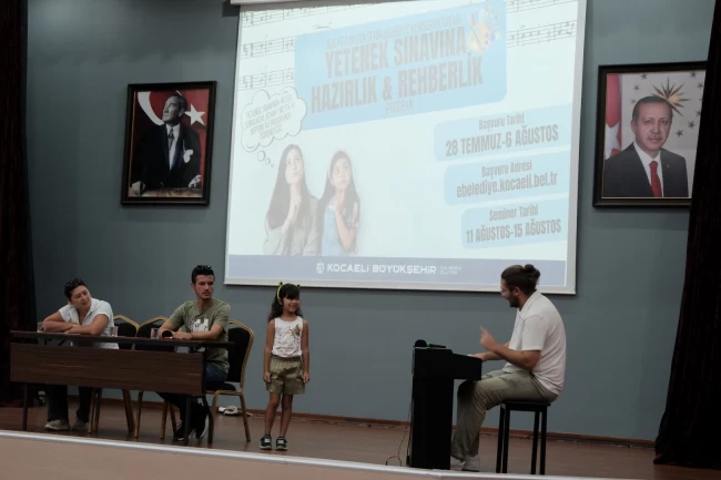 Kocaeli Konservatuvarı'nda rehberlik semineri başladı