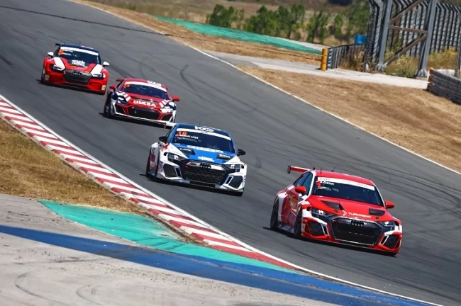 Pist heyecanı İstanbul Park'ta devam ediyor