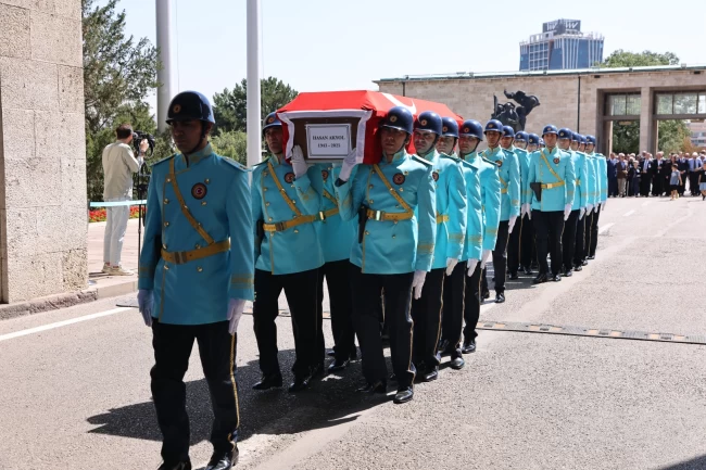 Eski Bakan Hasan Akyol'a son görev