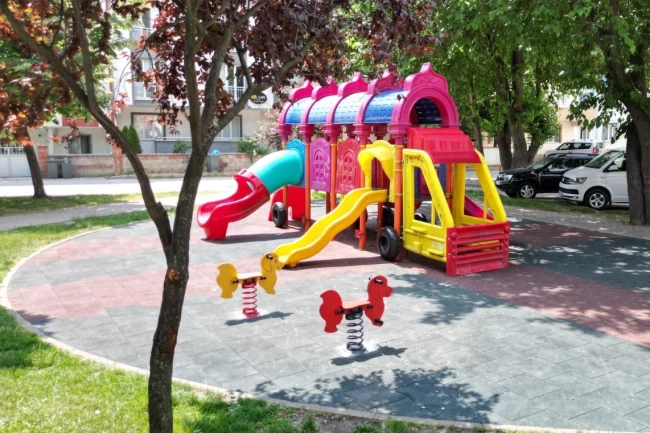 Bursa İnegöl'de çocuklara sağlıklı parklar