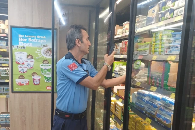 Kocaeli Büyükşehir'den market raflarına sıkı takip