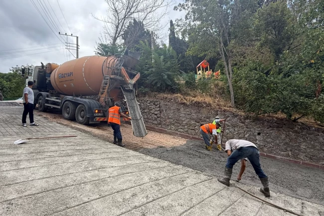 İzmit Belediyesi'nden hızlı ve etkili yol hizmeti