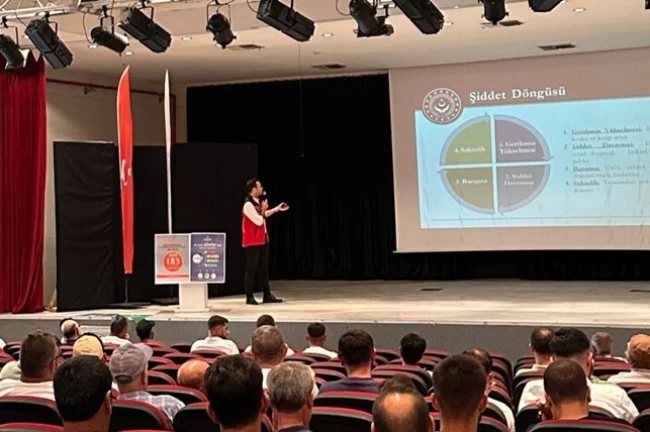 Edirne Keşan'da 'Kadına Yönelik Şiddetle Mücadele' eğitimi