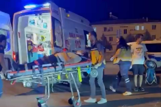 Düzce'de motosikletle otomobil çarpıştı: 1 yaralı