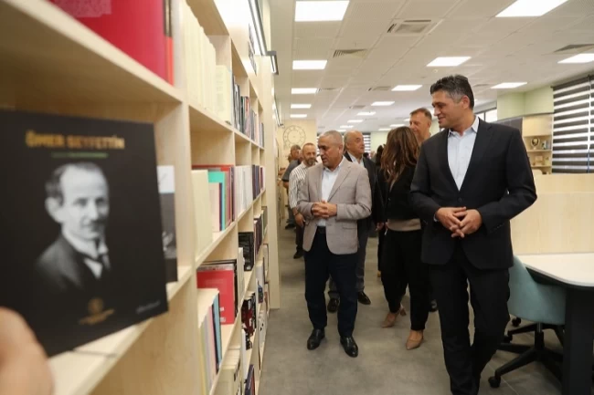 İzmir Aliağa'dan Aziz Sancar Kütüphanesi