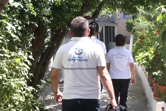 Muğla Büyükşehir'den 574 mahallede evde bakım hizmeti