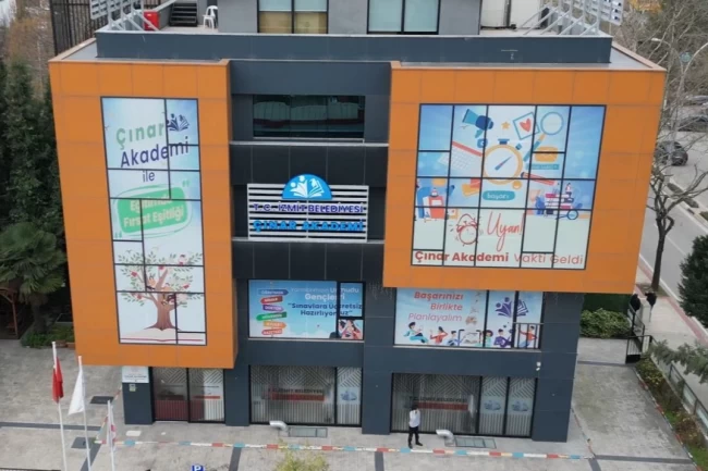 İzmit'te Çınar Akademi'den gururlandıran başarı