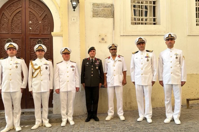 TCG Kınalıada personelinden Turgut Reis Türbesi'ne ziyaret