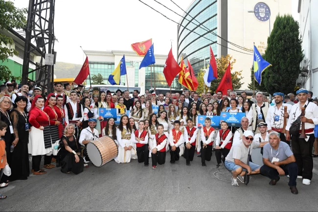 Bursa Osmangazi'de Uluslararası Balkan Festivali coşkuyla başladı