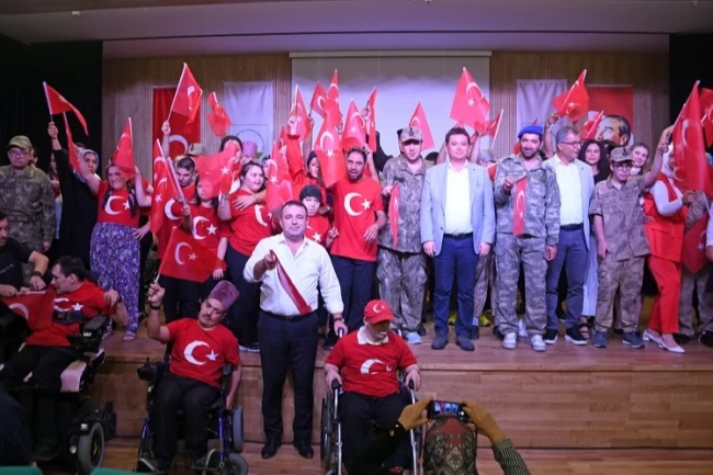 Engelli bireylerden Bursa Osmangazi'de 30 Ağustos Zafer Bayramı kutlaması