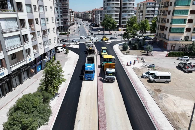 Konya Karatay'da asfalt çalışmalarına devam