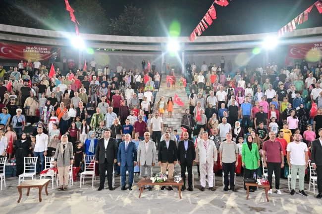 Bursa Yıldırım'da Zafer coşkusu