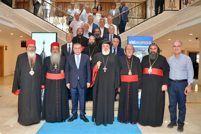 Patrik Kerim'den Midyat'a anlamlı ziyaret