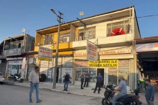 Düzce'de esnaf dükkânının balkonunda ölü bulundu