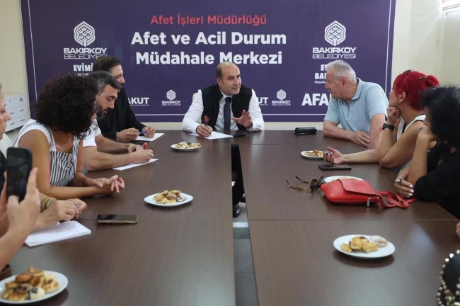 İstanbul Bakırköy'de muhtarlarla deprem hazırlık toplantısı