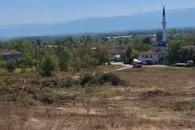 Düzce'de 10 metrelik kaçak çukur şaşırttı