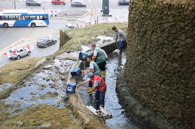 Ankara Keçiören Şelalesi sonbahar bakımında