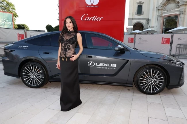 Melis Sezen Venedik Film Festivali'ne katıldı
